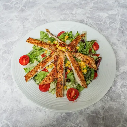 Izgara Tavuklu Salata