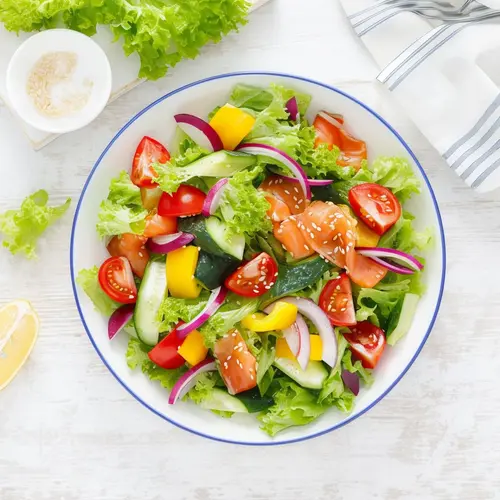 Izgara Teriyaki Somon Salatası