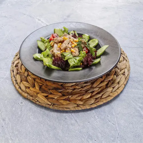 Izgara Somon Salatası